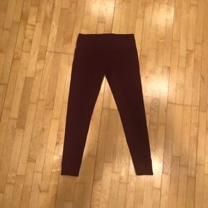 Fabletics maroon short salad legging